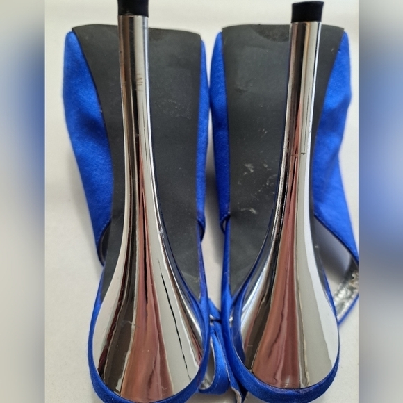 Quipid Satin & Glitter Open Toe Slingback Sandal - Picture 9 of 11